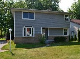 3614 Lakeshore Rd, Sheboygan, WI 53083