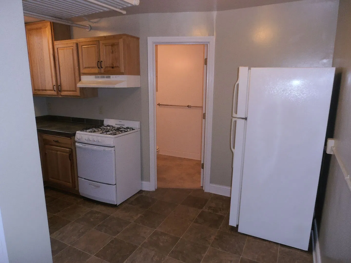 1635 Sherburne Ave — Photo 4