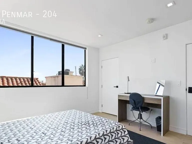 2432 Penmar Ave #204 — Photo 18