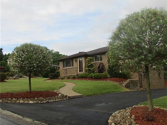 2nd image of 1701 Diane Merle Dr