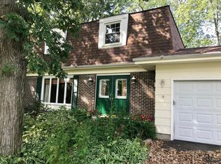 66 Timber Ln, Lindenhurst, IL 60046