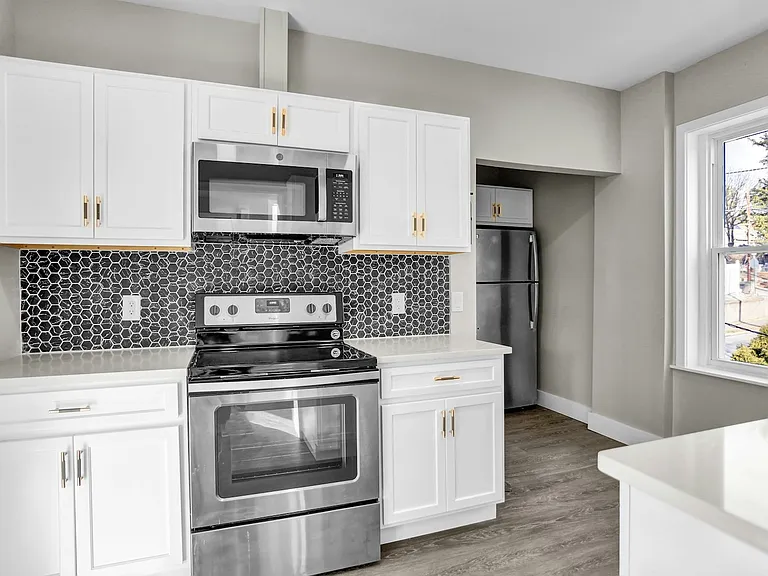 17 N Church St #2 — Photo 8