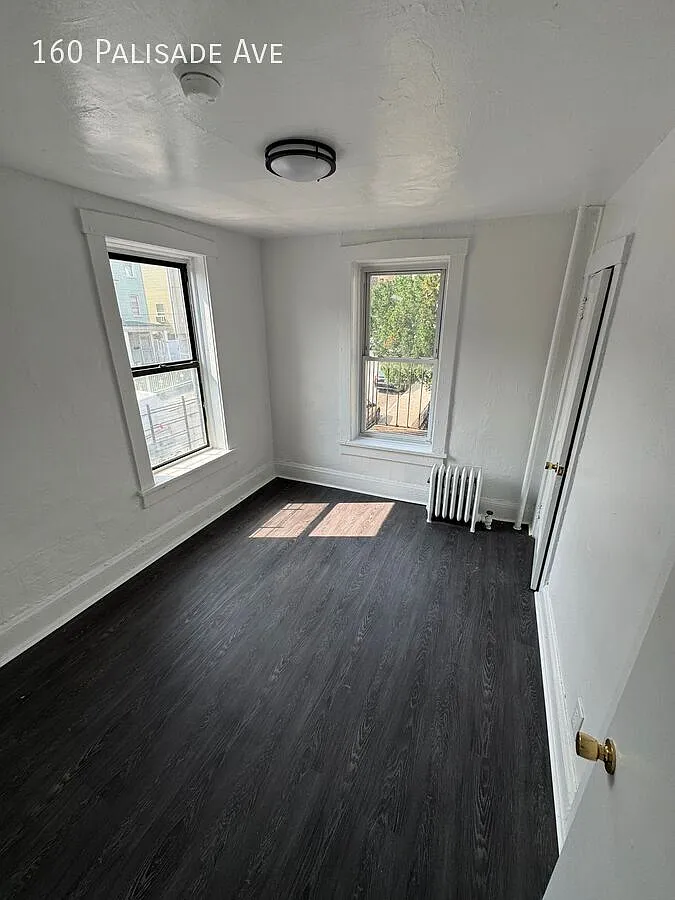 2 bed, $2,500 — Photo 1