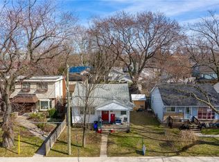 404 Tragina Ave N, Hamilton, ON L8H5E5