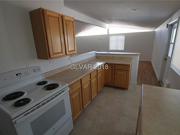 4th image of 704 Osprey Cir