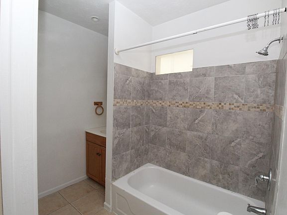 5th image of 1205 Saint Charles Ave #1