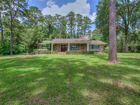 2nd image of 3035 Lakeshore Dr