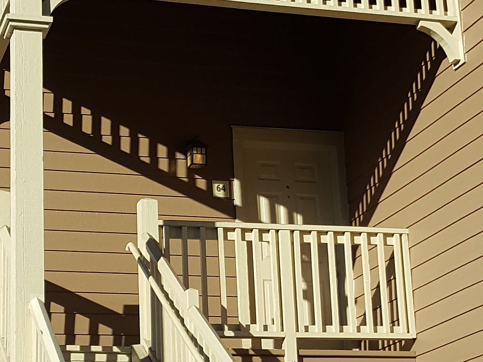 1st image of 64 Shoreline Ct