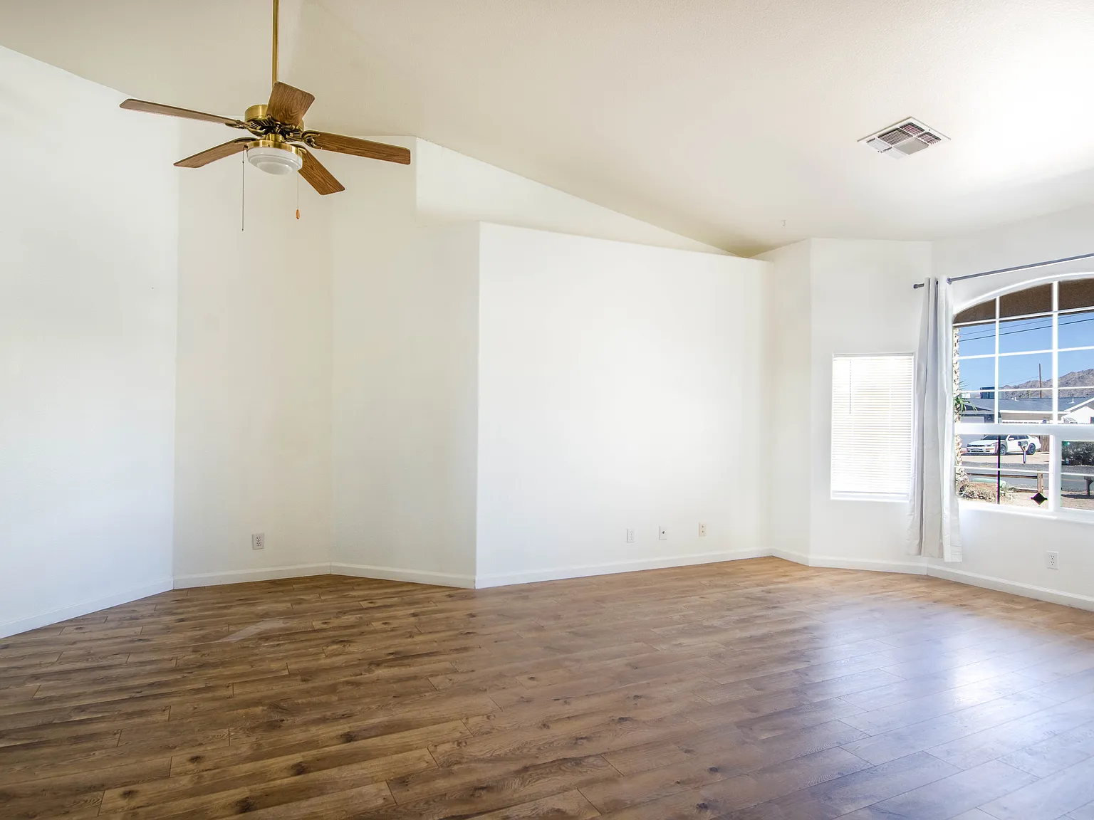 72548 Sunnyslope Dr — Photo 4