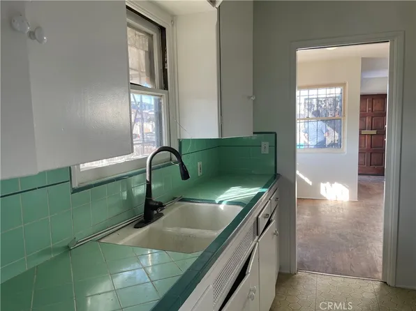 215 Pardee St, San Diego, CA 92102