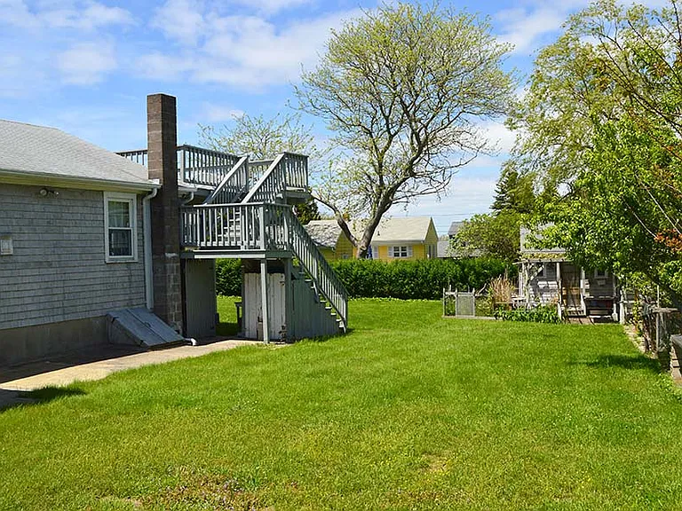 64 Hemlock Ave — Photo 25