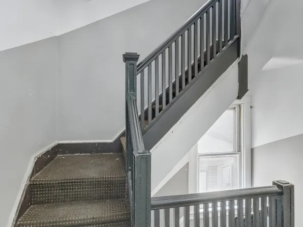 945 East 15th Street image 19 of 34