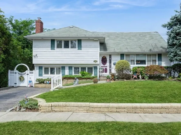 106 E Lexington Avenue, Oceanside, NY 11572