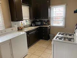 755 N Bellaire St — Photo 5