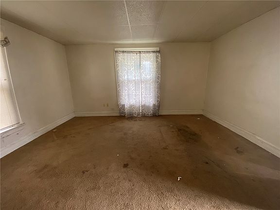 3rd image of 634 Covington Ave