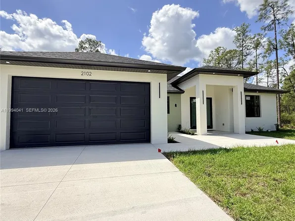 2102 E 13th St, Lehigh Acres, FL 33972
