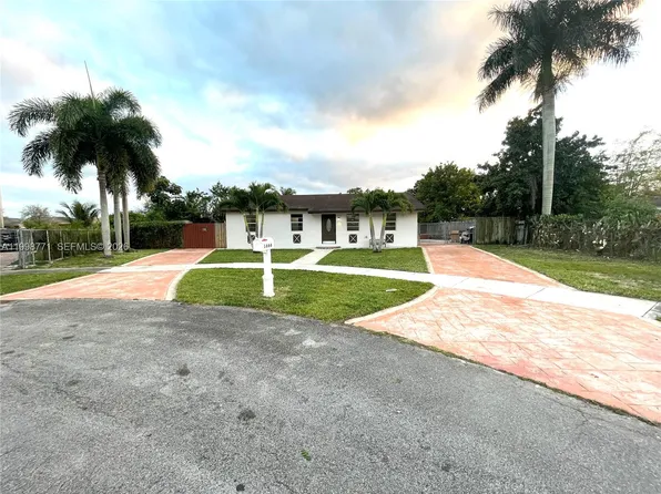 1666 SW 3rd Ct, Homestead, FL 33030