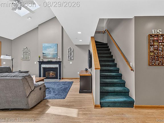 4th image of 9022 Kingston Ct