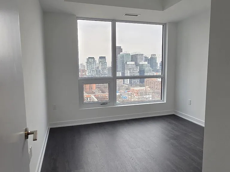 15 Richardson St #1801 — Photo 3