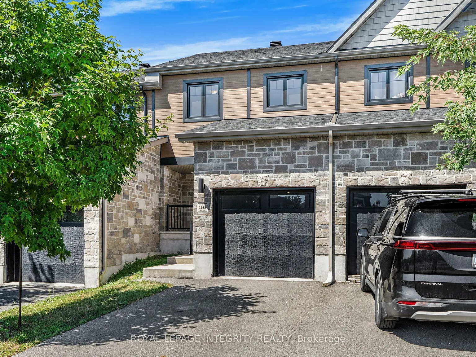 3 bed, $2,495 — Photo 2