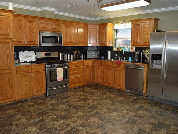 2nd image of 150 Vannie Ln