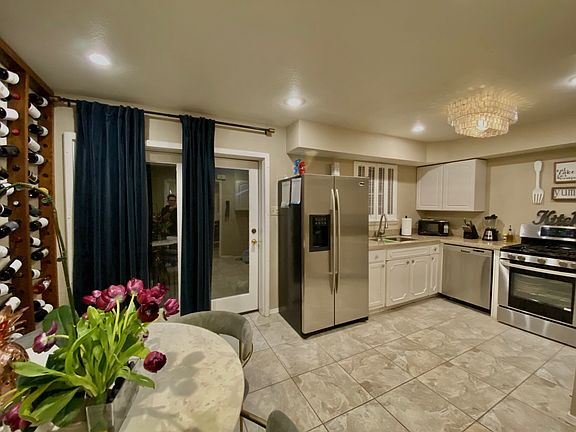 5th image of 350 Thunderbird Dr APT 40