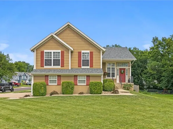 605 S Cedar St, Belton, MO 64012