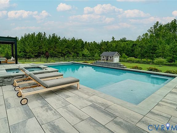 4th image of 1732 Fishers Pond Dr