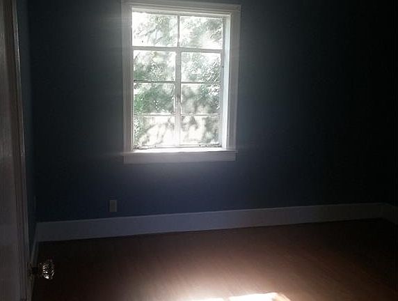 3rd image of 26 N Pennsylvania St