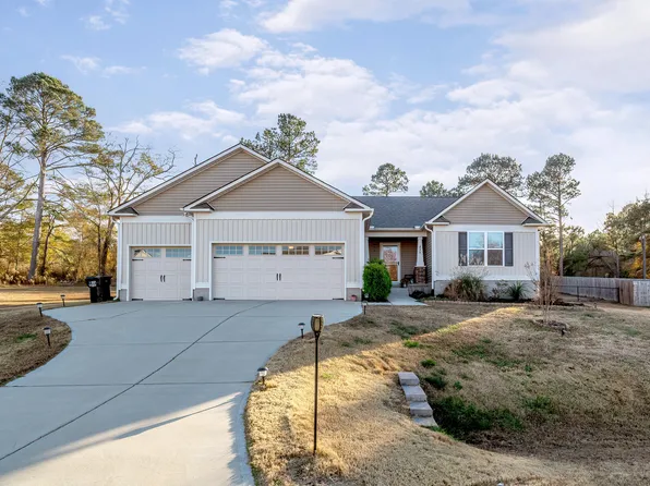 235 Highcroft Cir, Benson, NC 27504