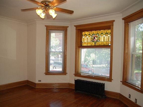 3rd image of 2920 N Burling St #2924-1