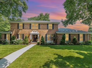 4804 Oakridge Dr, Midland, MI