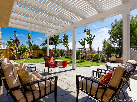 3rd image of 454 Avenida Gabriel