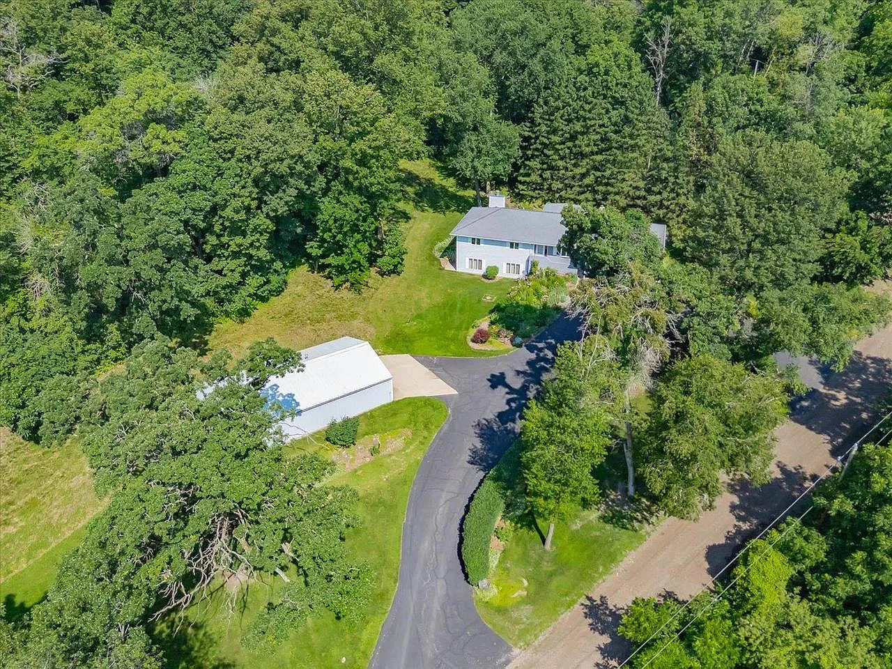 9714 Highway 19 photo 1