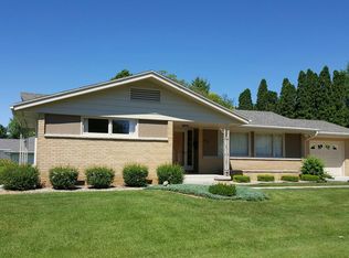 1803 Washington St, NEW HOLSTEIN, WI 53061