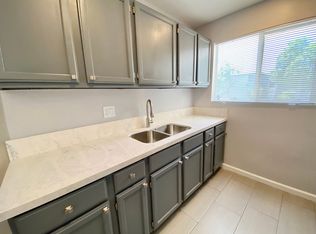 LAUREL, Los Angeles, CA 90046