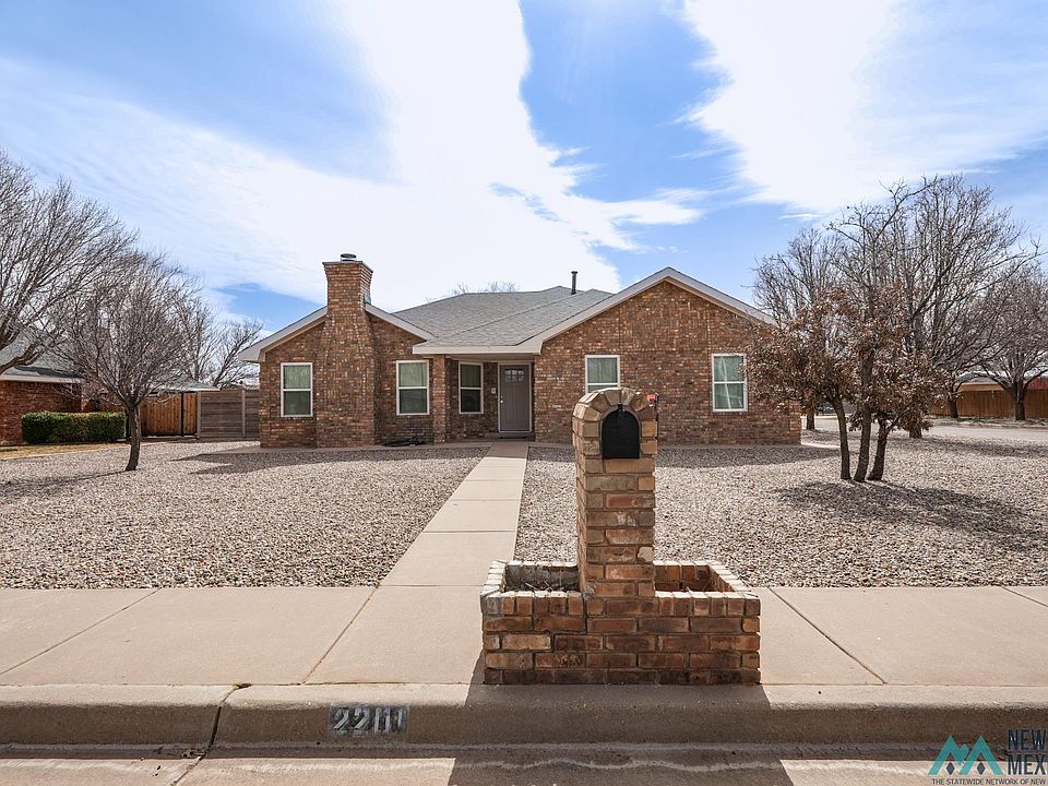 1st image of 2201 Northglen Dr
