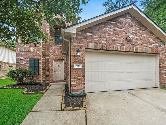 3rd image of 1700 Chestnut Glen Ct