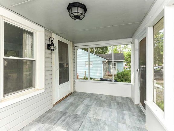 2nd image of 3850 Delhi Ct