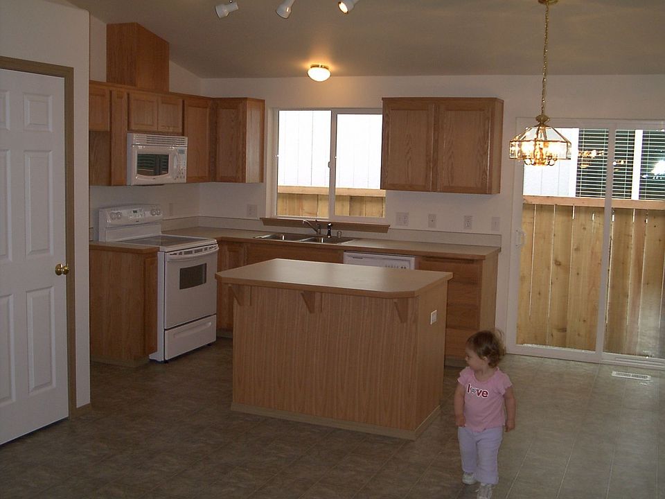 2nd image of 8336 49th Loop SE