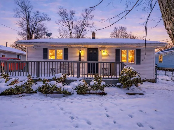 125 Nora St SE, Kentwood, MI 49548