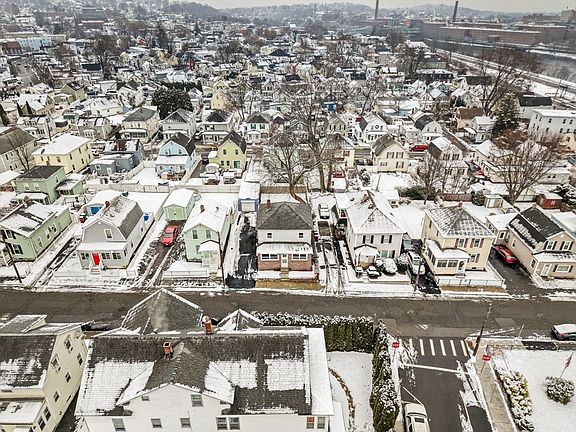 5th image of 27 Bunker Hill Ave