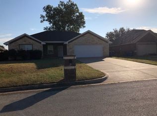 1011 Jenny Dr, Keene, TX 76031