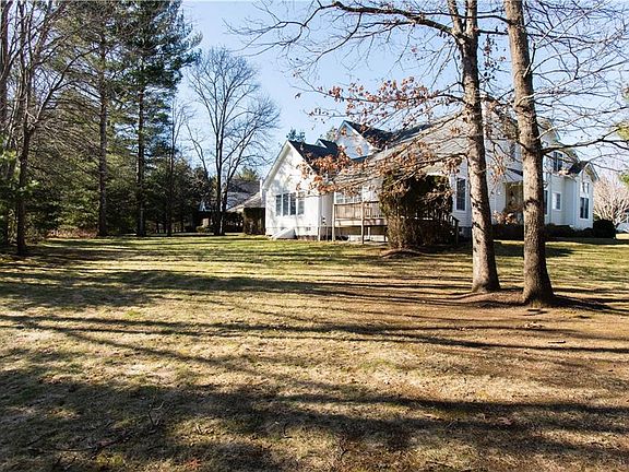 4th image of 240 Sanctuary Dr #41