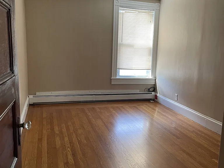 48 Grove St #2F — Photo 9