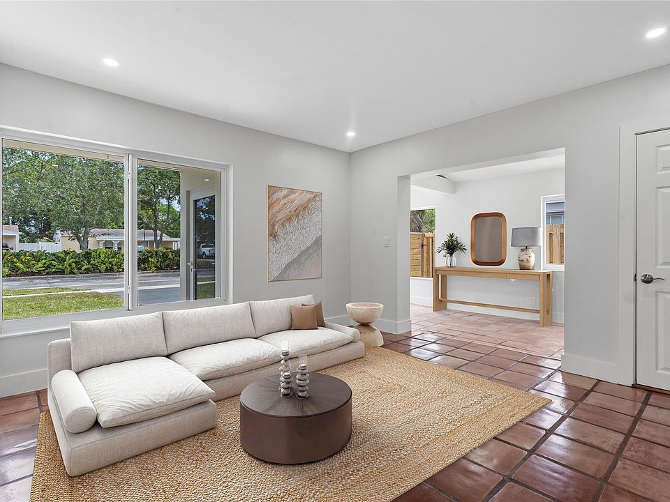 1st image of 211 NW 51st Street