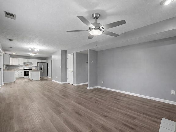 4th image of 1117 Rolfe Ln
