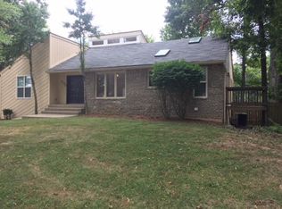 4108 Riveroaks Ln, Louisville, KY
