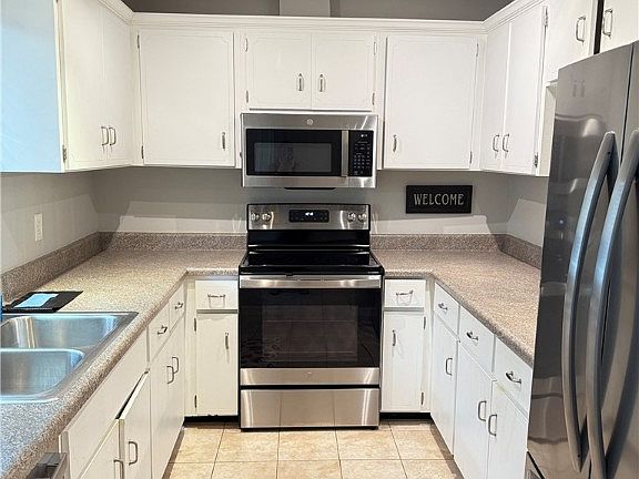 3rd image of 900 Jasmine Ln #9006B