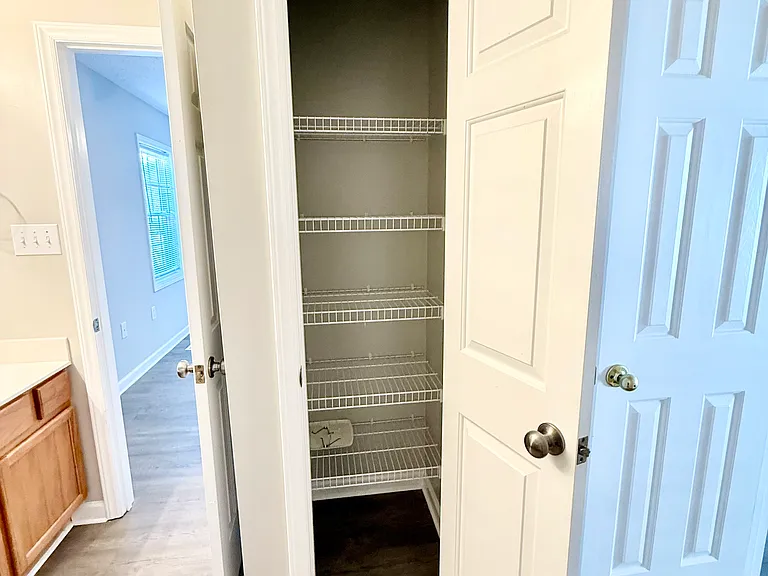 52 Linsey Ct — Photo 31